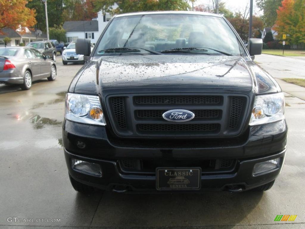 2005 F150 STX Regular Cab 4x4 - Black / Medium Flint Grey photo #2