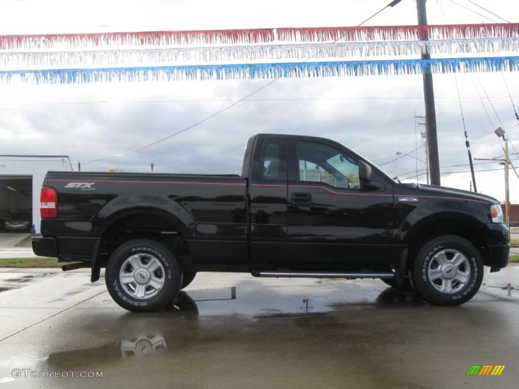 2005 F150 STX Regular Cab 4x4 - Black / Medium Flint Grey photo #4