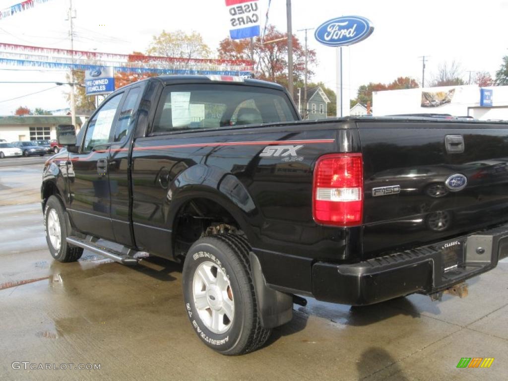 2005 F150 STX Regular Cab 4x4 - Black / Medium Flint Grey photo #7