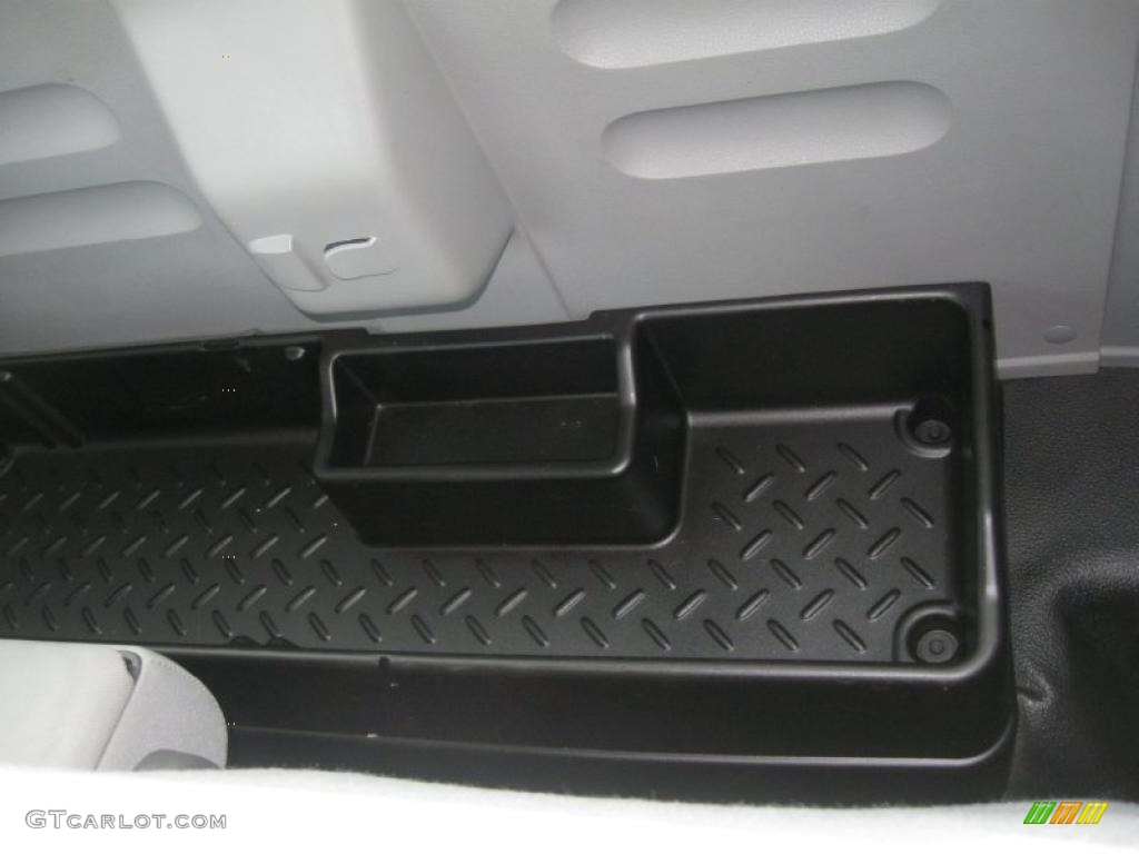2005 F150 STX Regular Cab 4x4 - Black / Medium Flint Grey photo #15