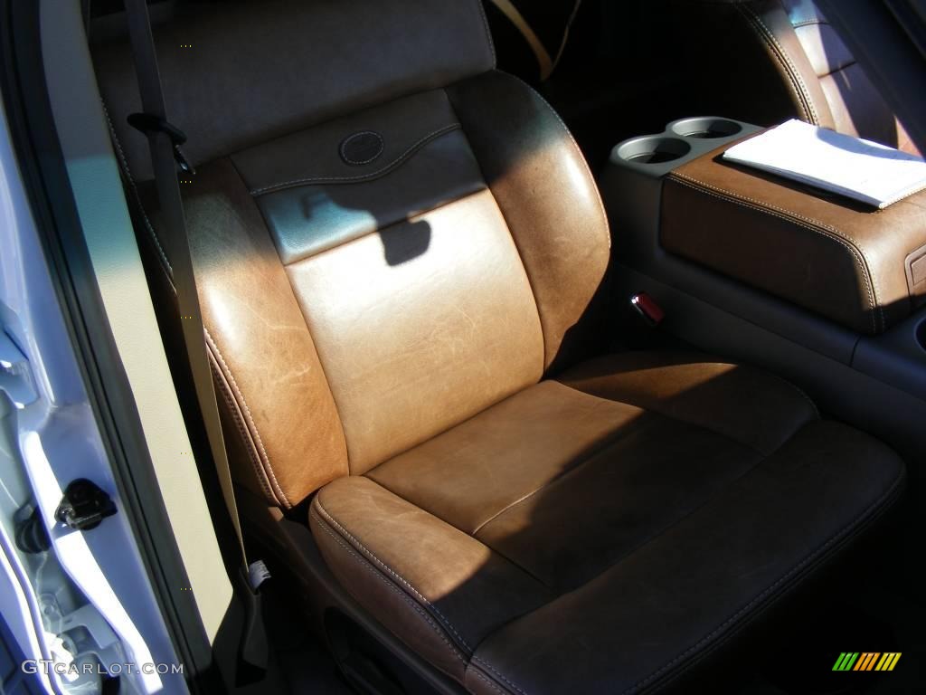 2007 F150 King Ranch SuperCrew - Oxford White / Castano Brown Leather photo #30