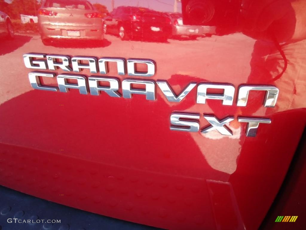 2009 Grand Caravan SXT - Inferno Red Crystal Pearl / Medium Slate Gray/Light Shale photo #11