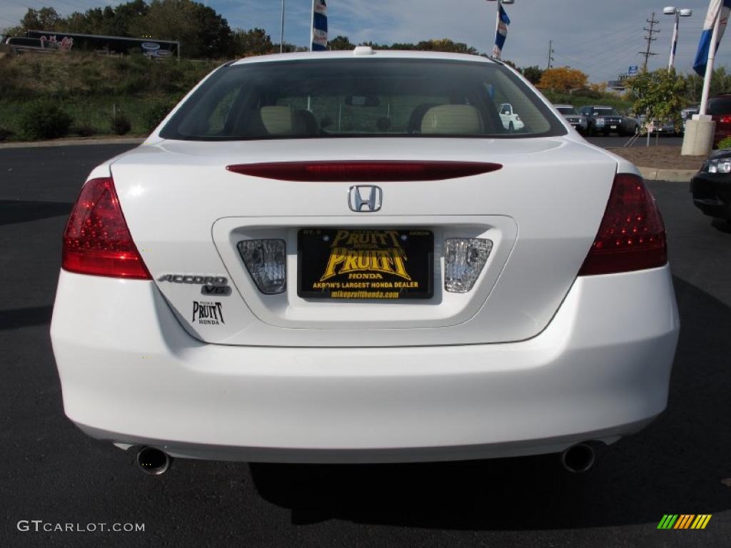 2007 Accord EX-L V6 Sedan - Taffeta White / Ivory photo #8