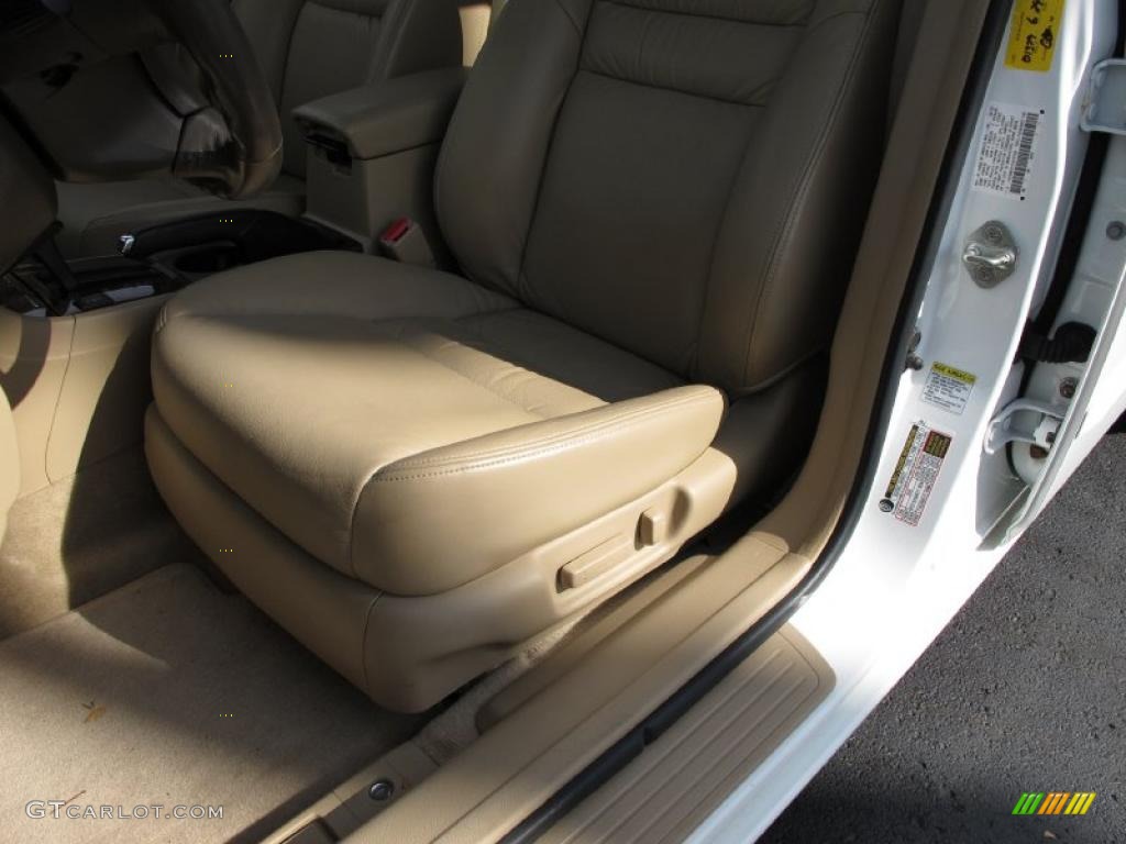 2007 Accord EX-L V6 Sedan - Taffeta White / Ivory photo #12