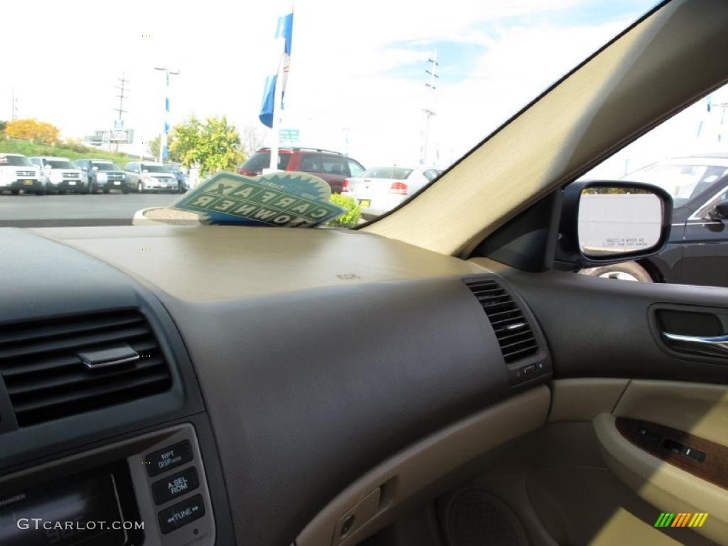 2007 Accord EX-L V6 Sedan - Taffeta White / Ivory photo #22