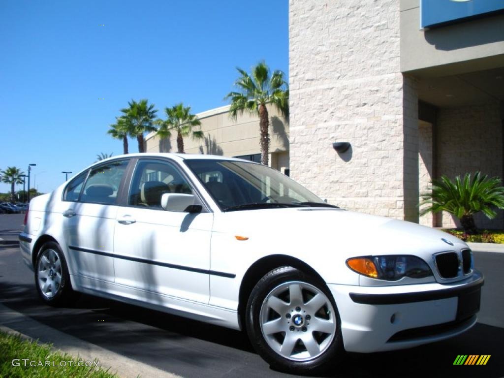 2004 3 Series 325i Sedan - Alpine White / Sand photo #4