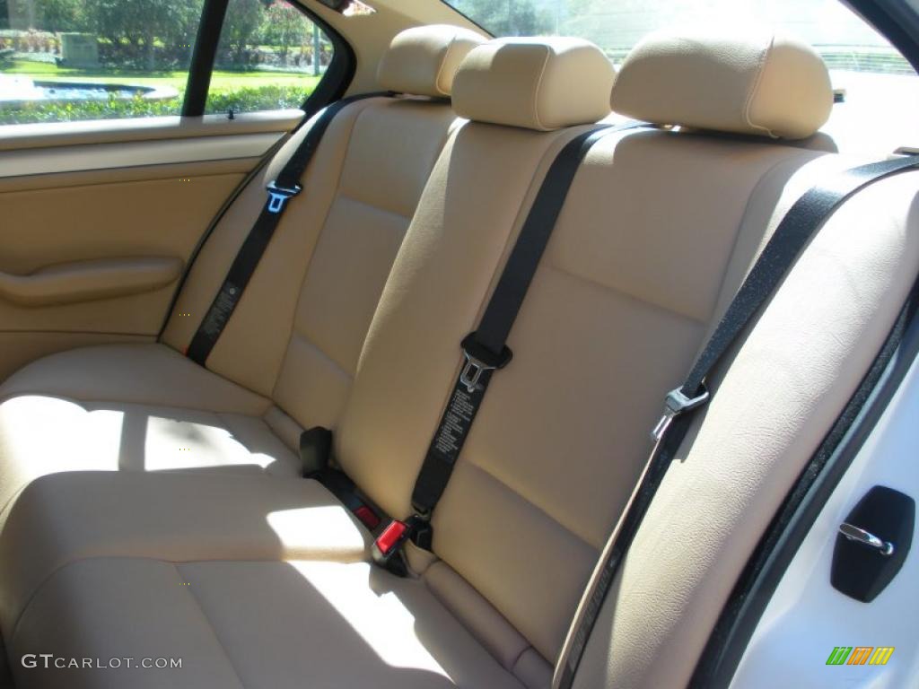 2004 3 Series 325i Sedan - Alpine White / Sand photo #14