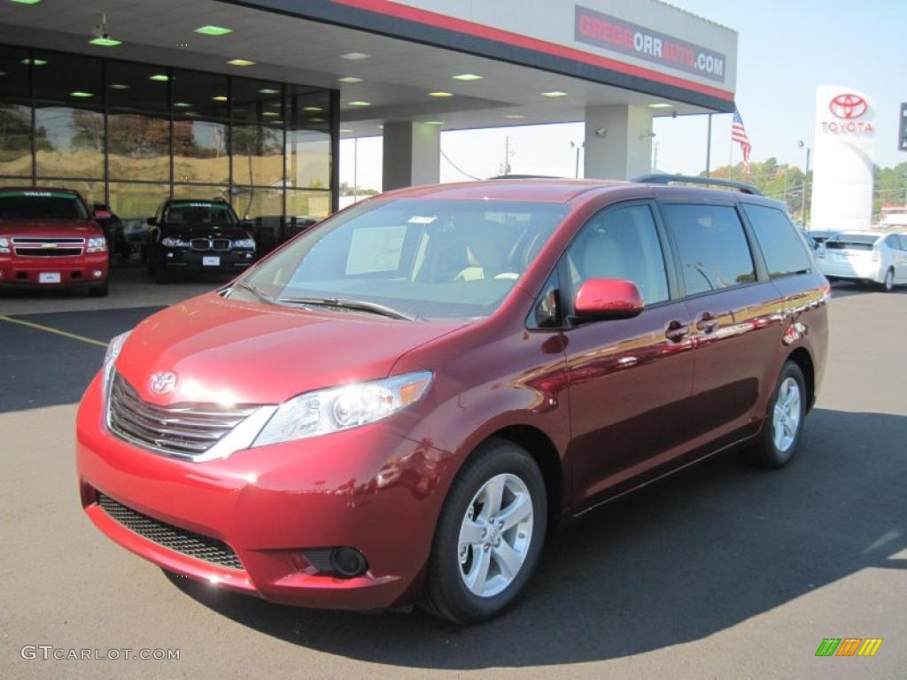 2011 Sienna LE - Salsa Red Pearl / Light Gray photo #1