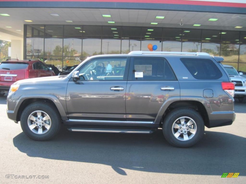 2011 4Runner SR5 - Magnetic Gray Metallic / Graphite photo #2