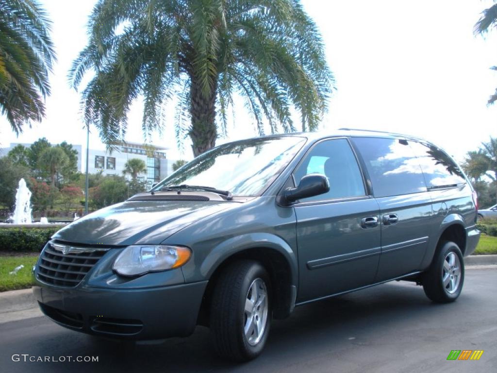 2007 Town & Country LX - Magnesium Pearl / Medium Slate Gray photo #2