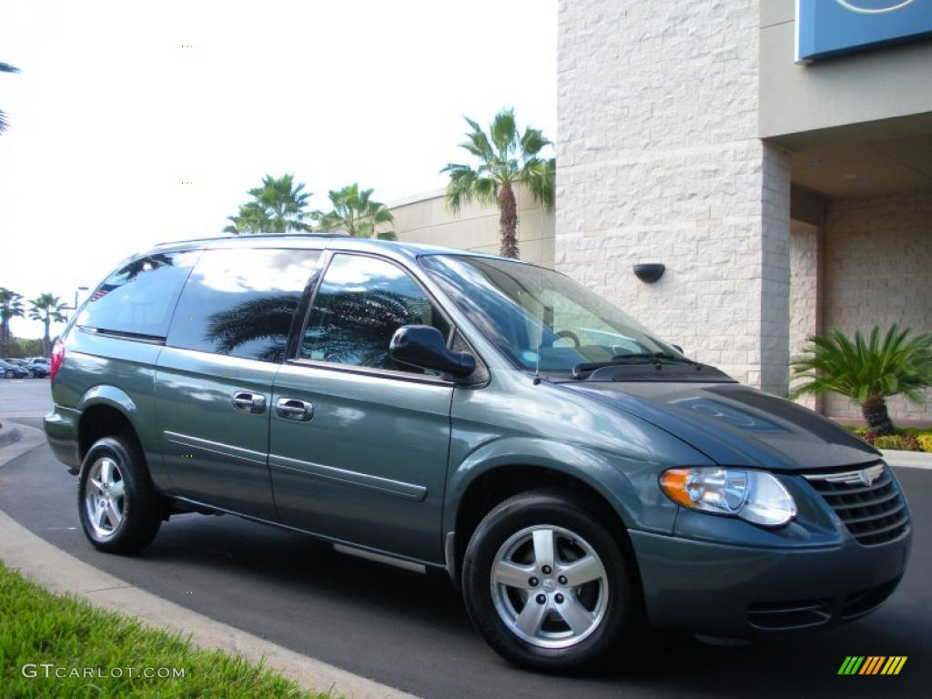 2007 Town & Country LX - Magnesium Pearl / Medium Slate Gray photo #4
