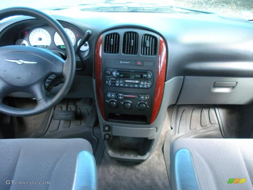 2007 Town & Country LX - Magnesium Pearl / Medium Slate Gray photo #24