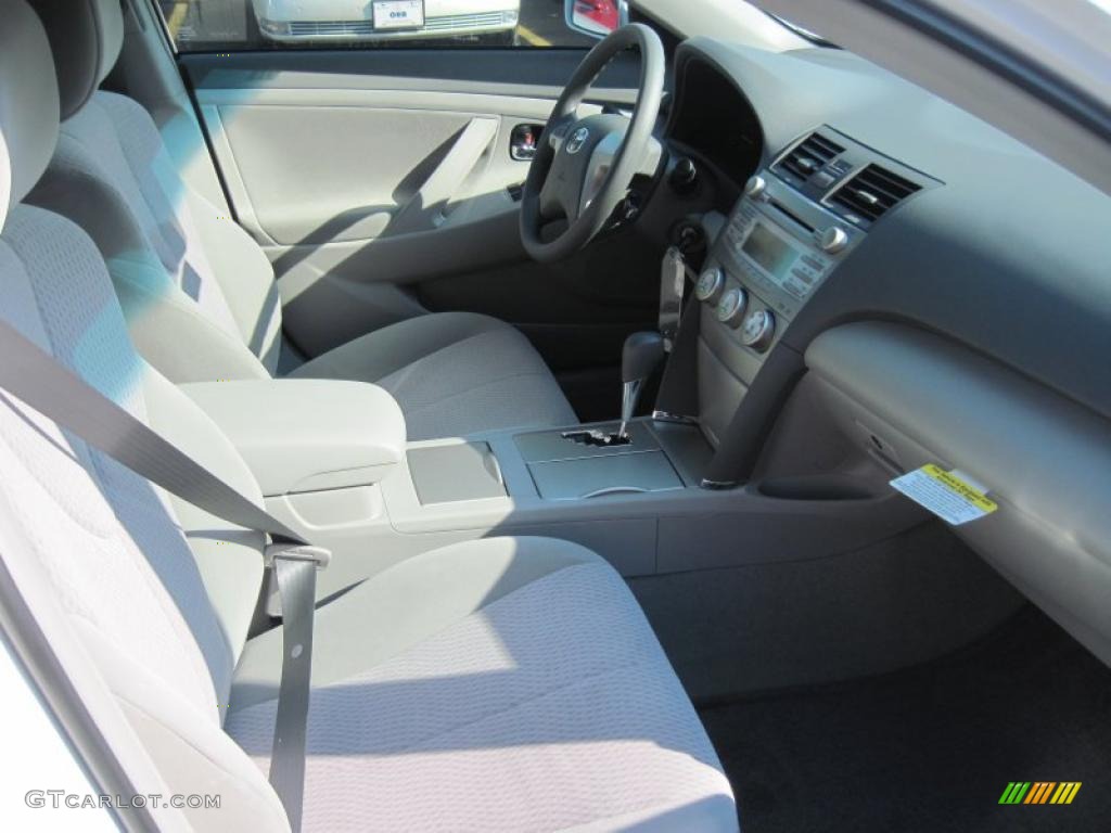 2011 Camry LE - Super White / Ash photo #16