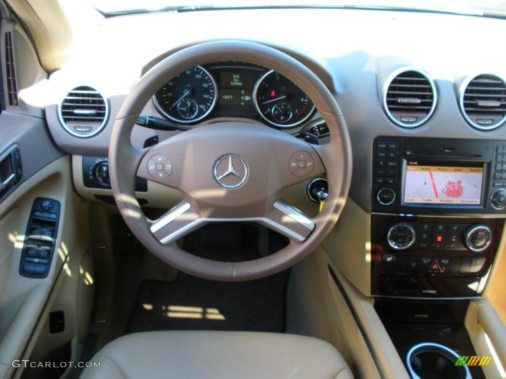 Cashmere Interior 2009 Mercedes-Benz ML 550 4Matic Photo #38329663