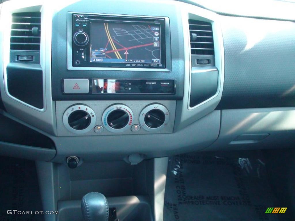 2008 Toyota Tacoma V6 PreRunner TRD Sport Double Cab Controls Photo #38331155