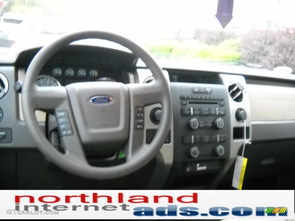 2010 F150 XLT SuperCrew 4x4 - Tuxedo Black / Tan photo #18