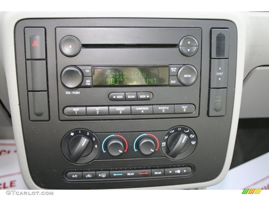 2005 Ford Freestar SES Controls Photo #38333807