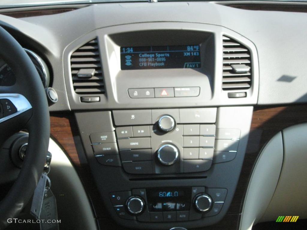 2011 Buick Regal CXL Controls Photo #38337395