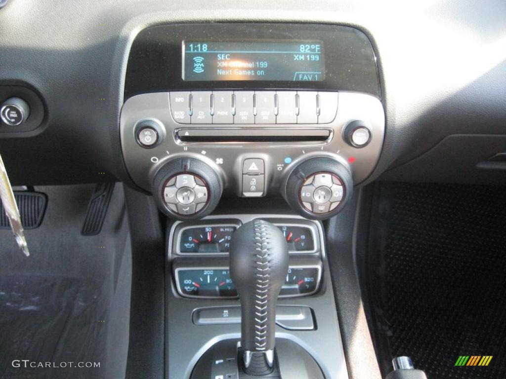 2011 Chevrolet Camaro LT/RS Coupe Controls Photo #38337836
