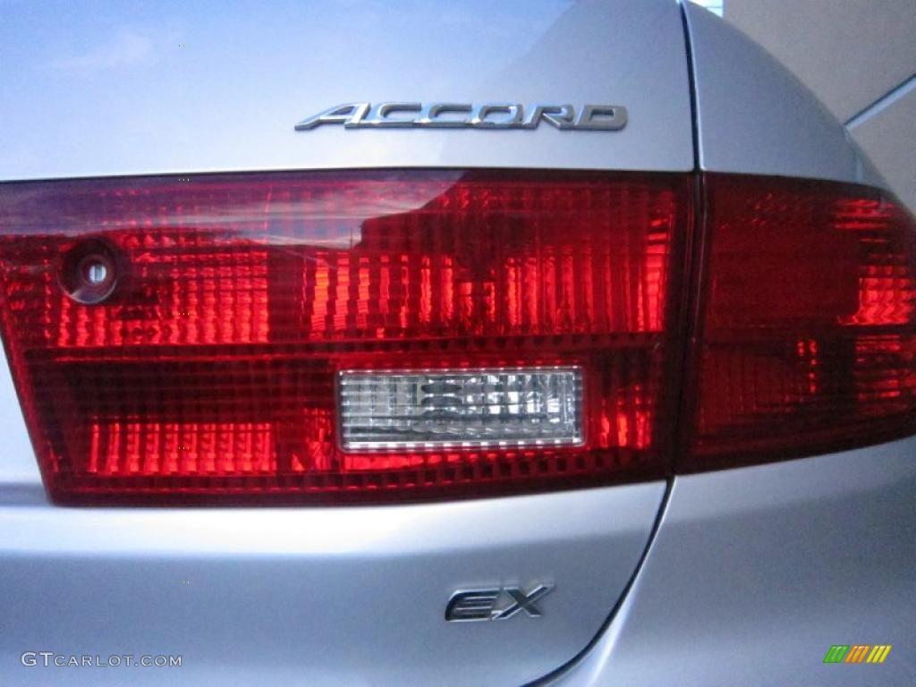 2005 Accord EX Sedan - Satin Silver Metallic / Gray photo #23