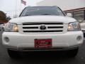 Super White - Highlander V6 4WD Photo No. 2