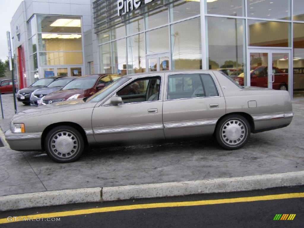 1999 DeVille Sedan - Cashmere / Neutral Shale photo #4