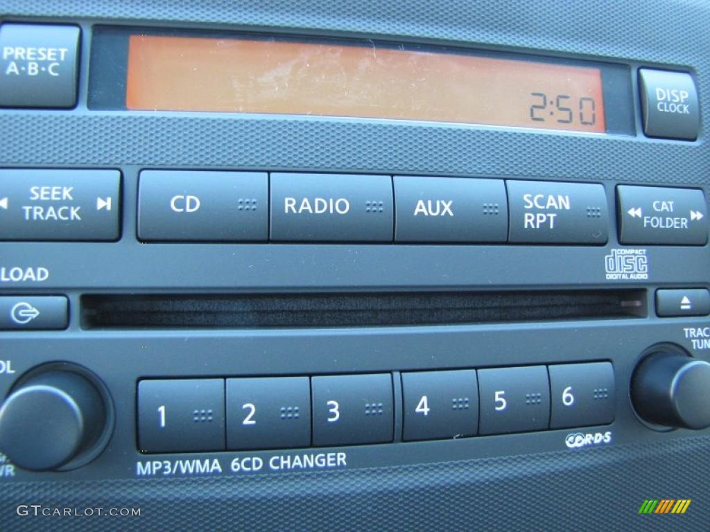 2011 Nissan Frontier SV Crew Cab Controls Photo #38343133