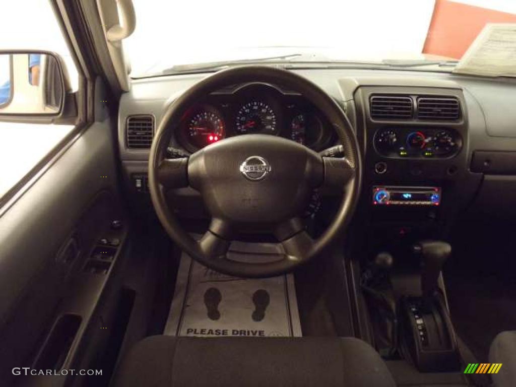2003 Nissan Frontier SC V6 Crew Cab 4x4 Gray Dashboard Photo #38343137