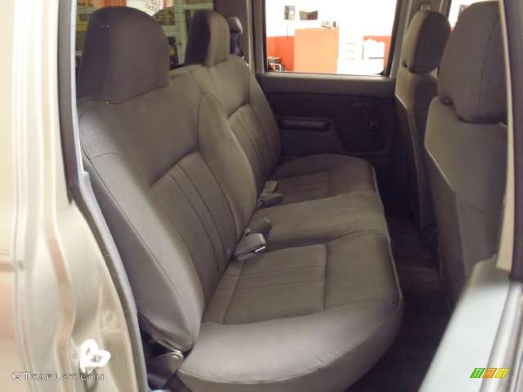 Gray Interior 2003 Nissan Frontier SC V6 Crew Cab 4x4 Photo #38343209