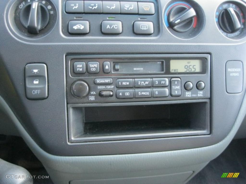 2003 Honda Odyssey LX Controls Photo #38343305