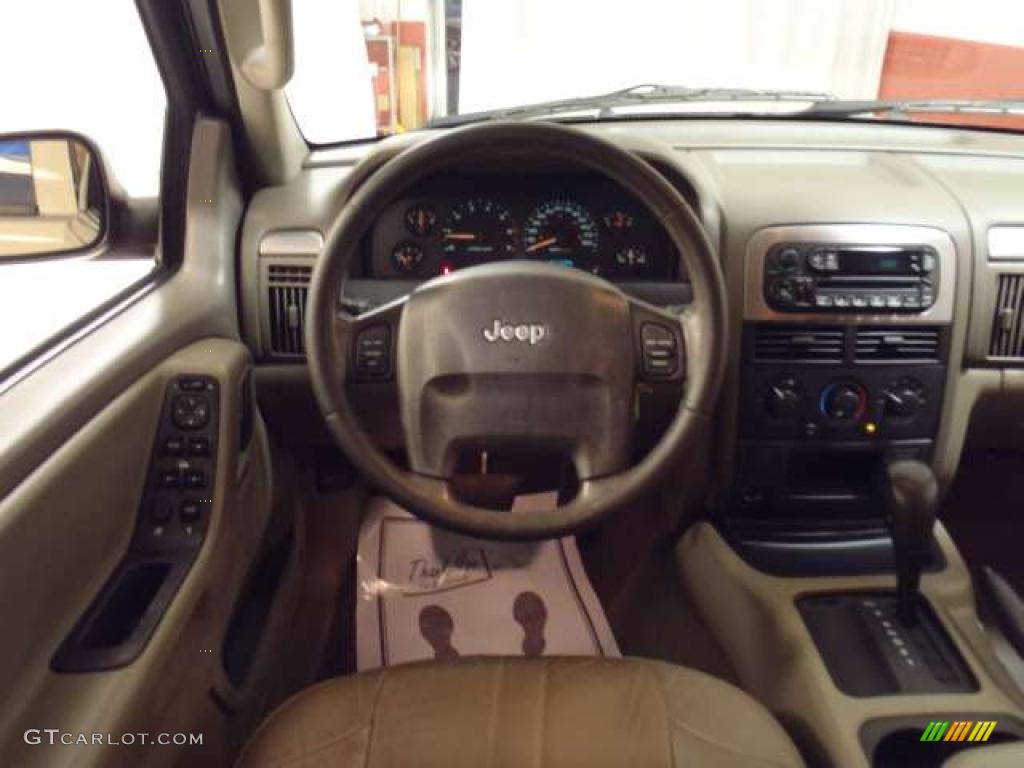 2004 Jeep Grand Cherokee Laredo Taupe Dashboard Photo #38343921