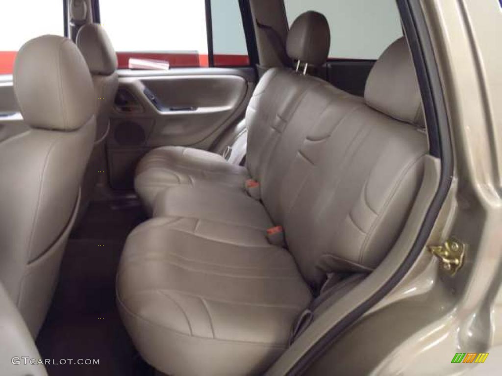 Taupe Interior 2004 Jeep Grand Cherokee Laredo Photo #38343981