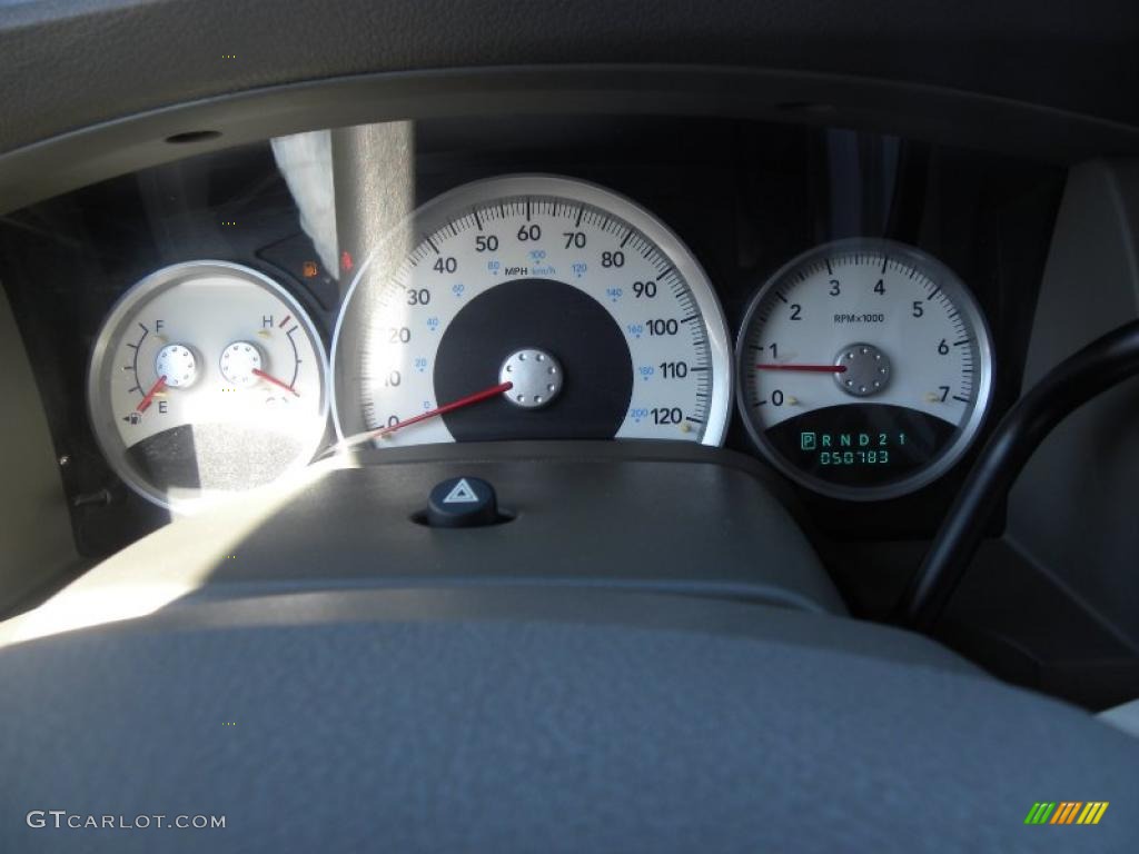 2006 Dodge Durango Limited Gauges Photo #38345614