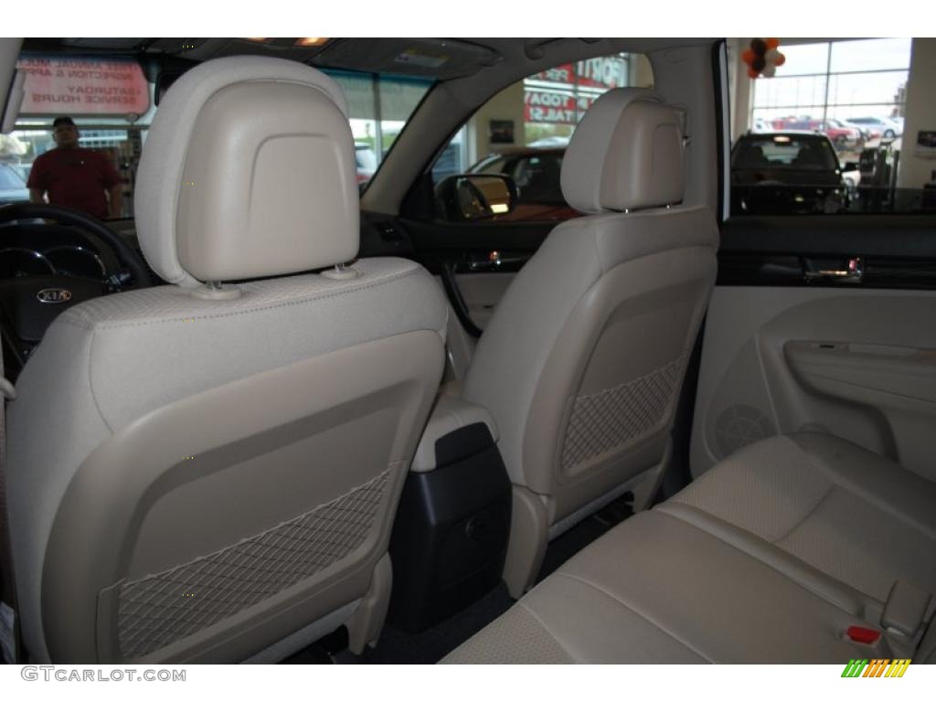 Beige Interior 2011 Kia Sorento LX V6 Photo #38346090