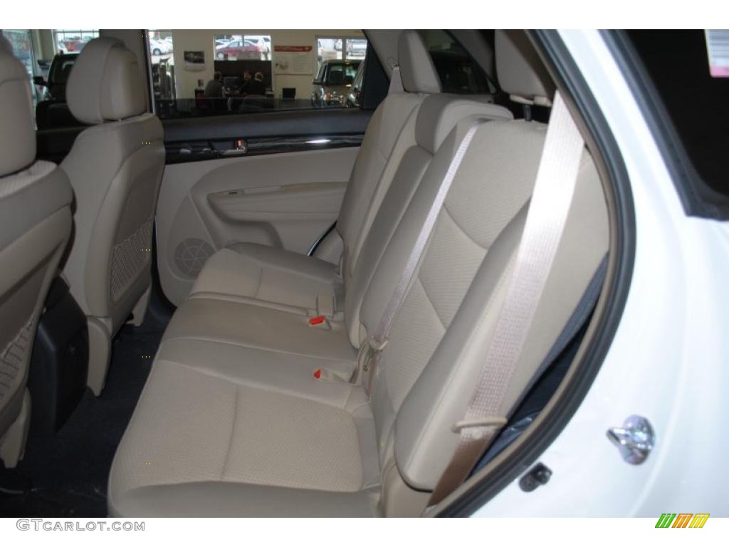 Beige Interior 2011 Kia Sorento LX V6 Photo #38346102