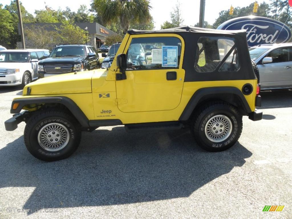 2004 Wrangler X 4x4 - Solar Yellow / Dark Slate Gray photo #2