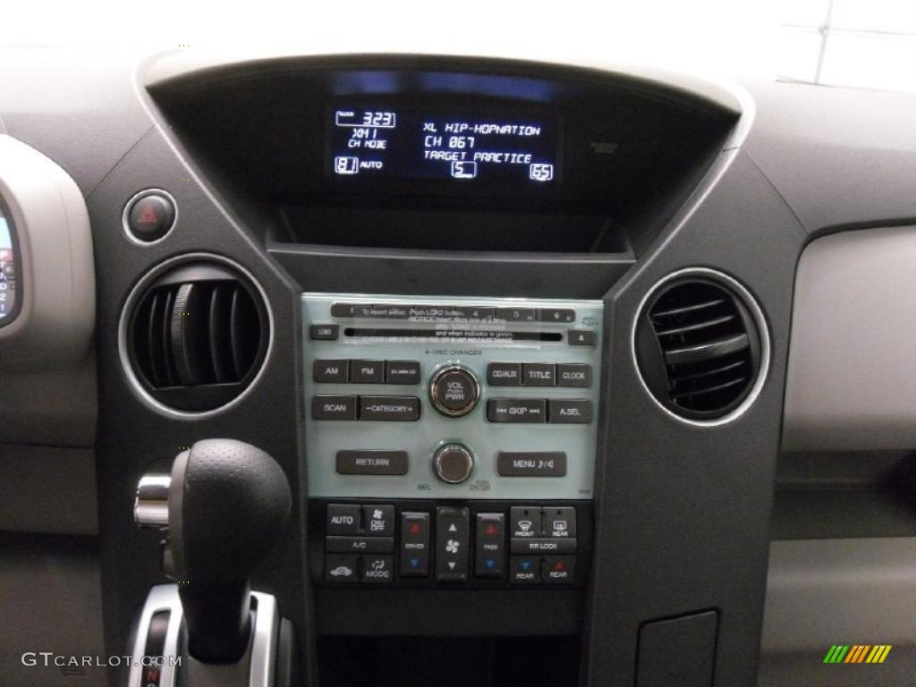2011 Honda Pilot EX Controls Photo #38348570