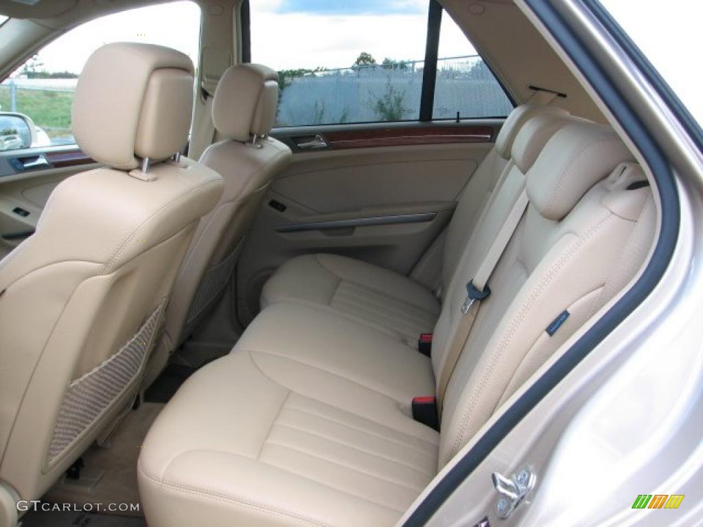 Macadamia Interior 2007 Mercedes-Benz ML 350 4Matic Photo #38348646