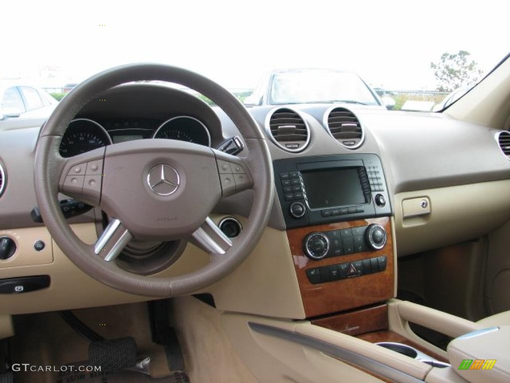 2007 Mercedes-Benz ML 350 4Matic Macadamia Dashboard Photo #38348662