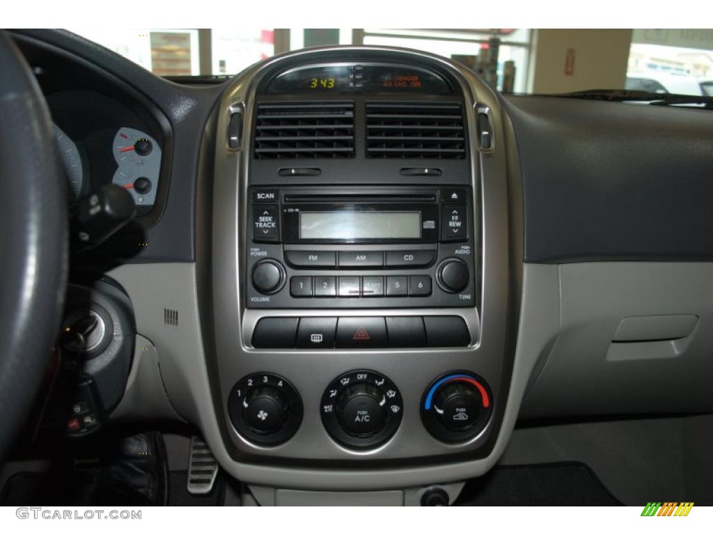 2006 Kia Spectra Spectra5 Hatchback Controls Photo #38349050