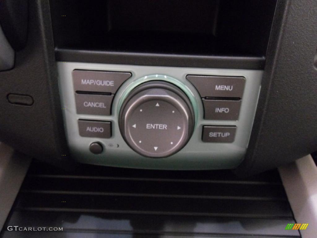 2011 Honda Pilot Touring 4WD Controls Photo #38352190