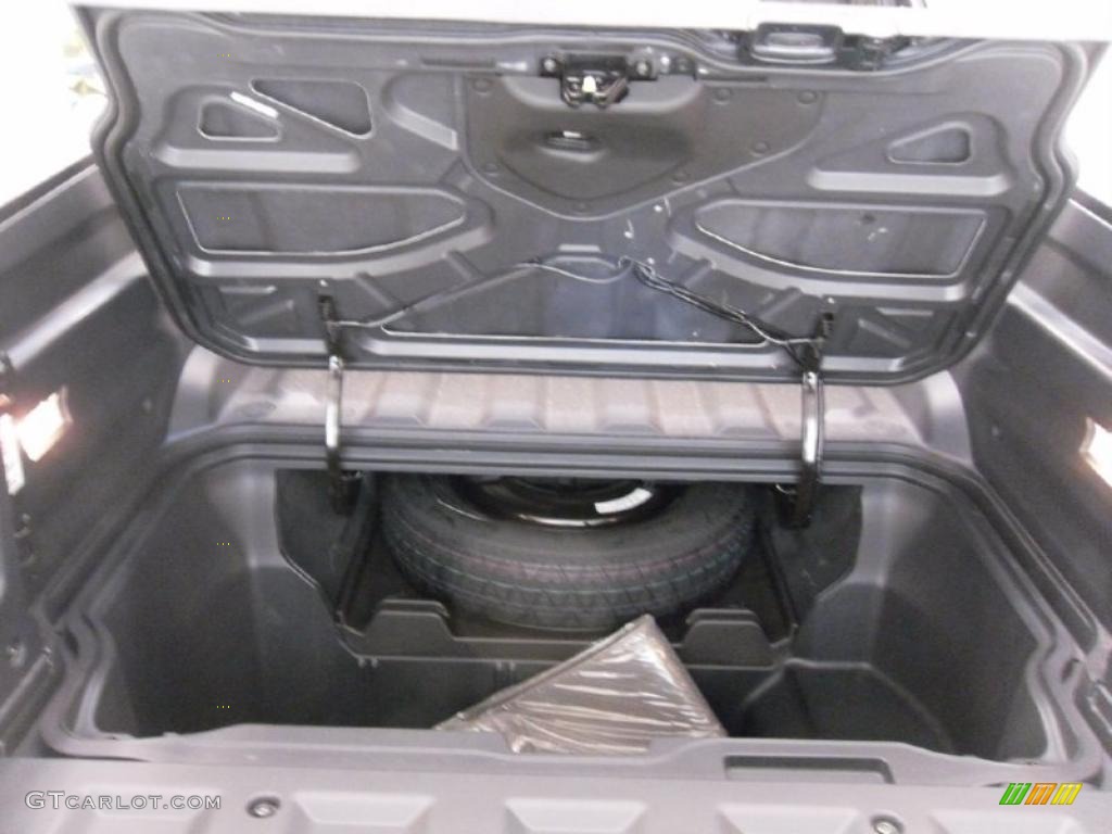 2011 Honda Ridgeline RTS Trunk Photo #38352810