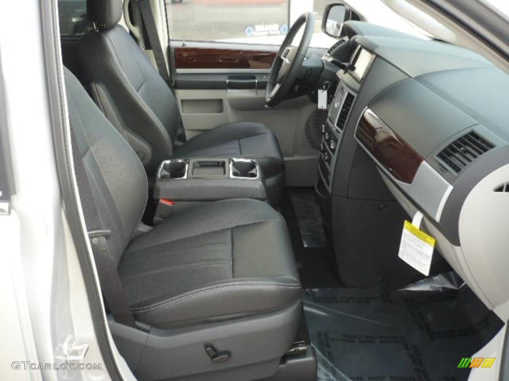 Dark Slate Gray/Light Shale Interior 2010 Chrysler Town & Country Touring Photo #38353262