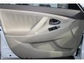 Super White - Camry LE Photo No. 14