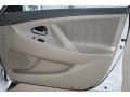 Super White - Camry LE Photo No. 15