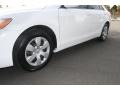 Super White - Camry LE Photo No. 29