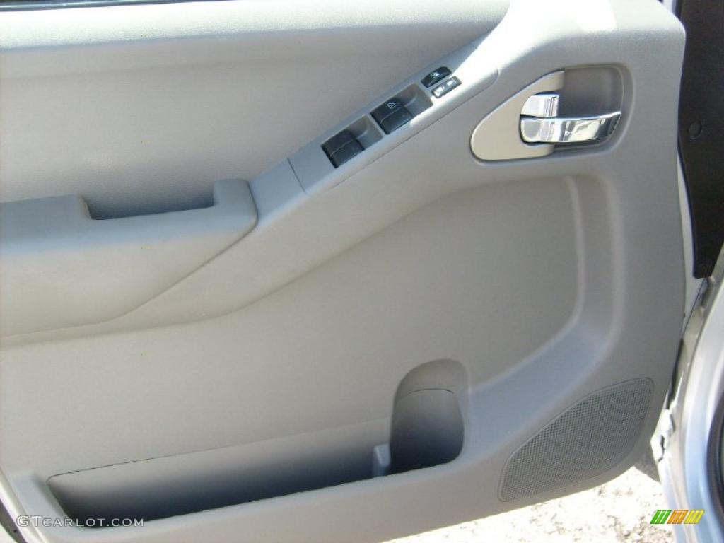 2008 Nissan Frontier SE Crew Cab 4x4 Beige Door Panel Photo #38354226