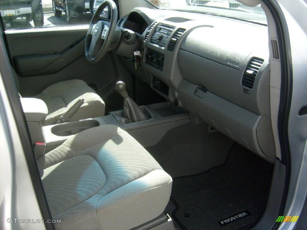 Beige Interior 2008 Nissan Frontier SE Crew Cab 4x4 Photo #38354298