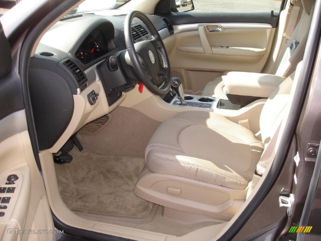 Tan Interior 2010 Saturn Outlook XE Photo #38355266