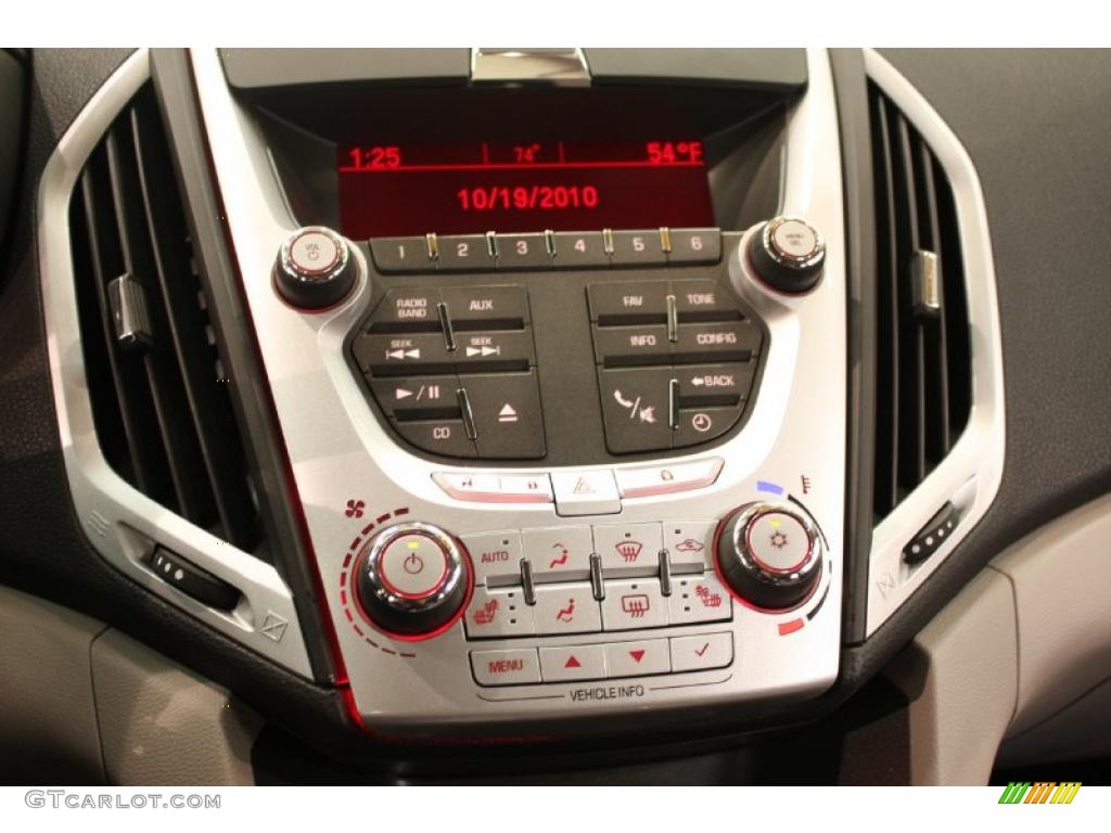 2010 GMC Terrain SLE Controls Photo #38357370